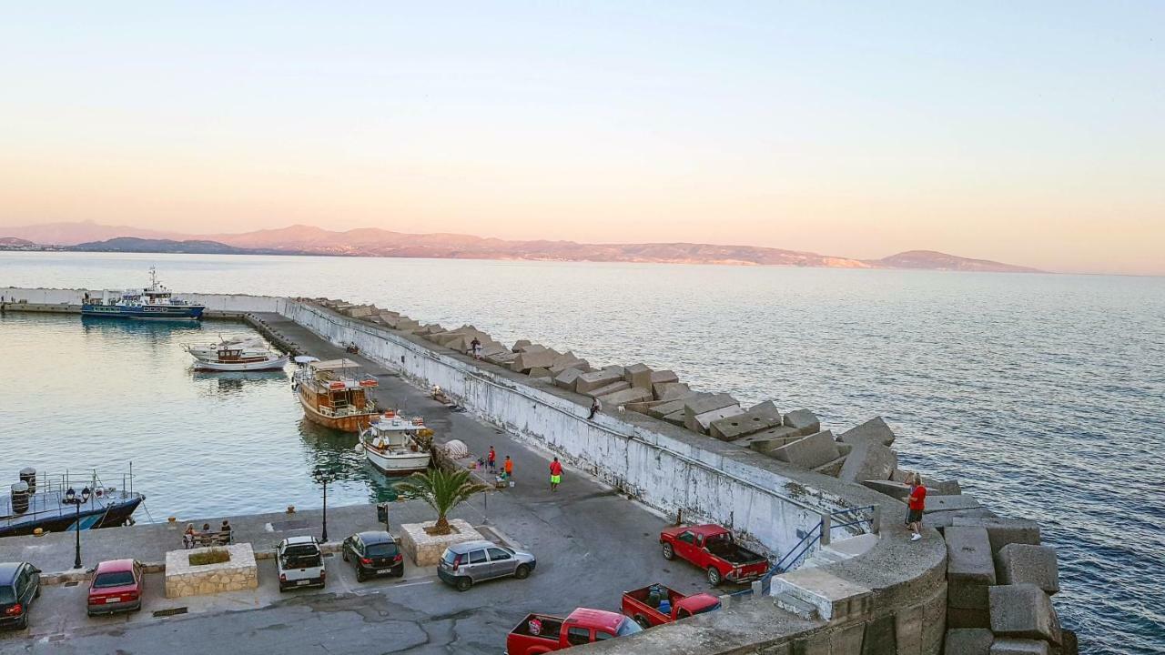 Avra Hotel Agia Galini Exterior foto